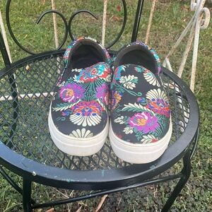 Brash shoes floral print, size 9, preloved gently used, great condition